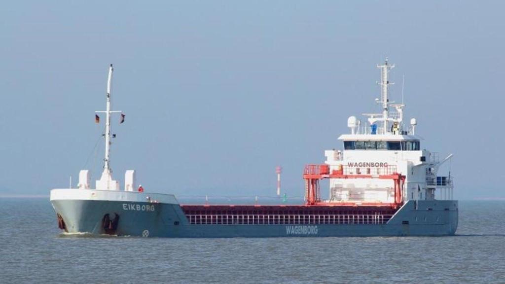 Un buque con bandera neerlandesa tiene que ser remolcado a Vigo tras sufrir una avería