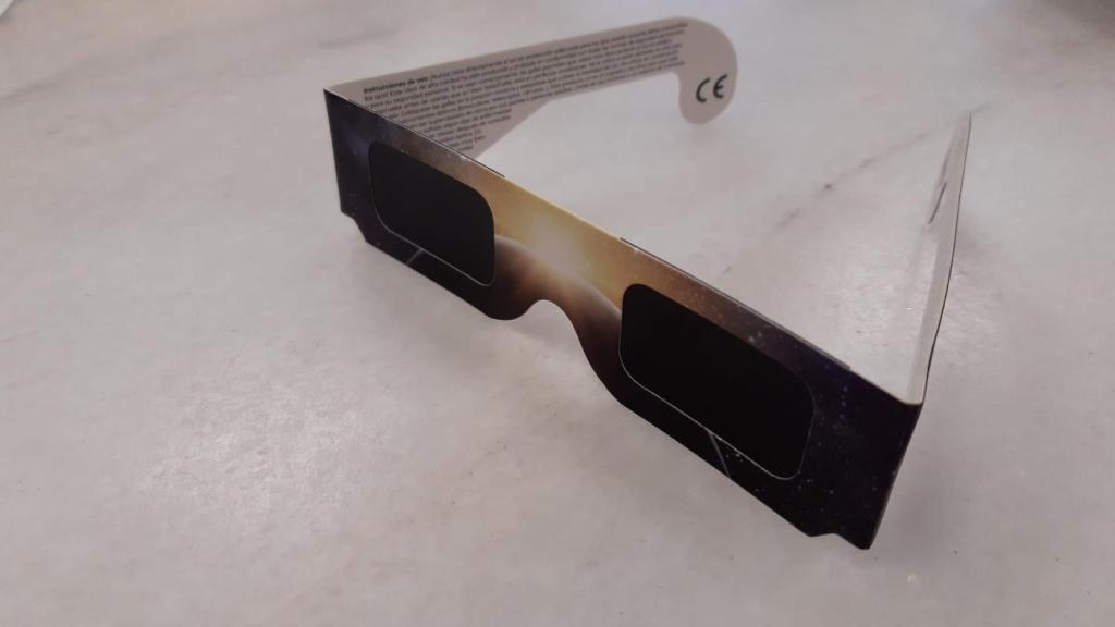 Gafas para observar el eclipse del 12 de agosto.