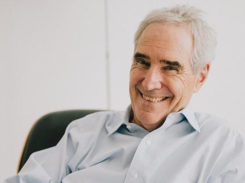 Ignatieff es autor de libros de teatro, novela, historia y ensayo.