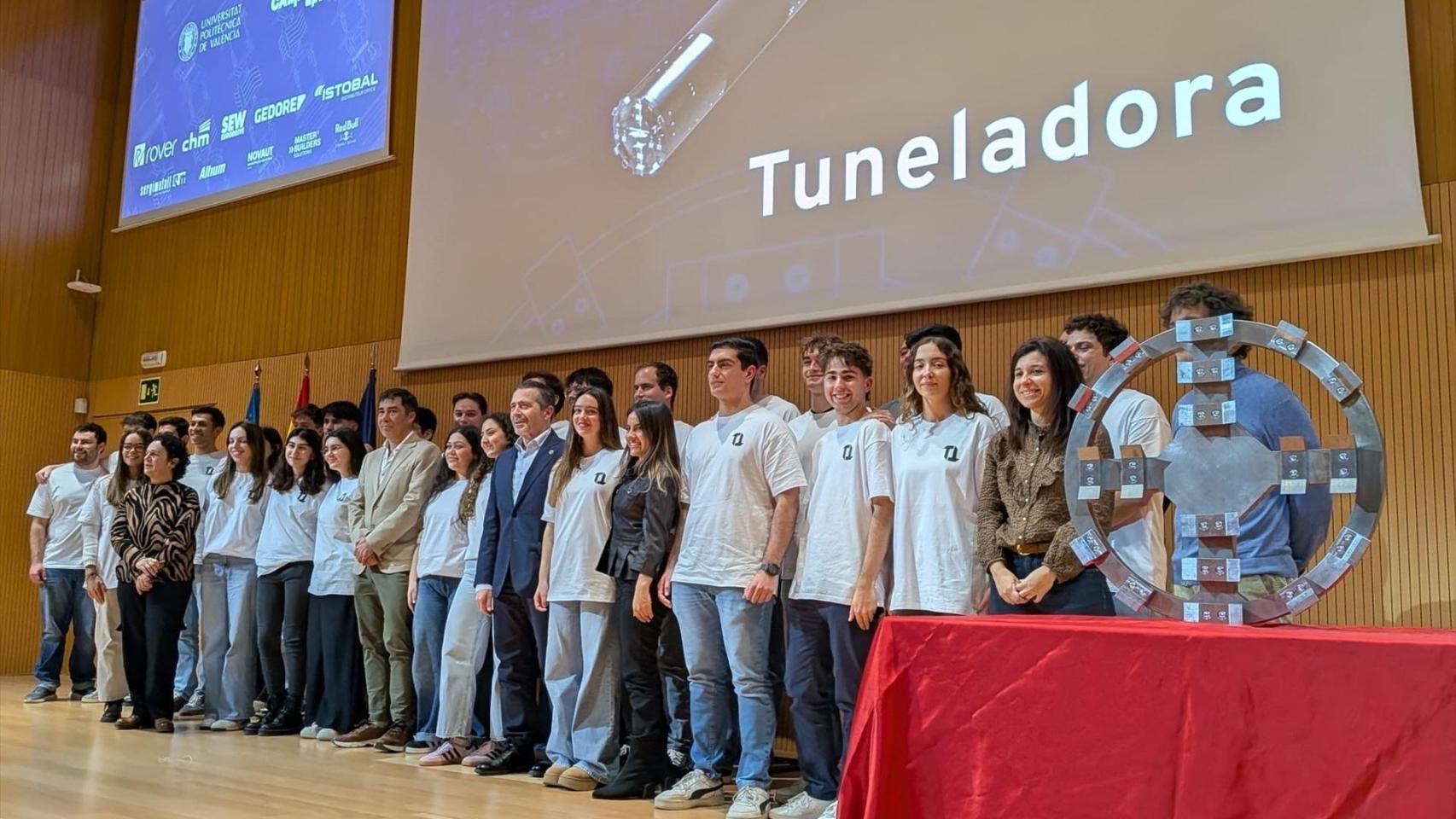 Estudiantes de la UPV diseñan una microtuneladora.