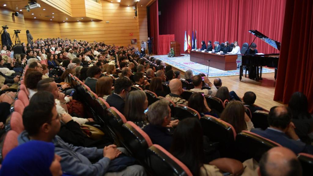 La UDC de A Coruña homenajea a su alumnado excelente y a su personal por el Día de la Universidad