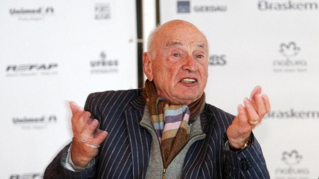 Edgar Morin (104 años), filósofo.