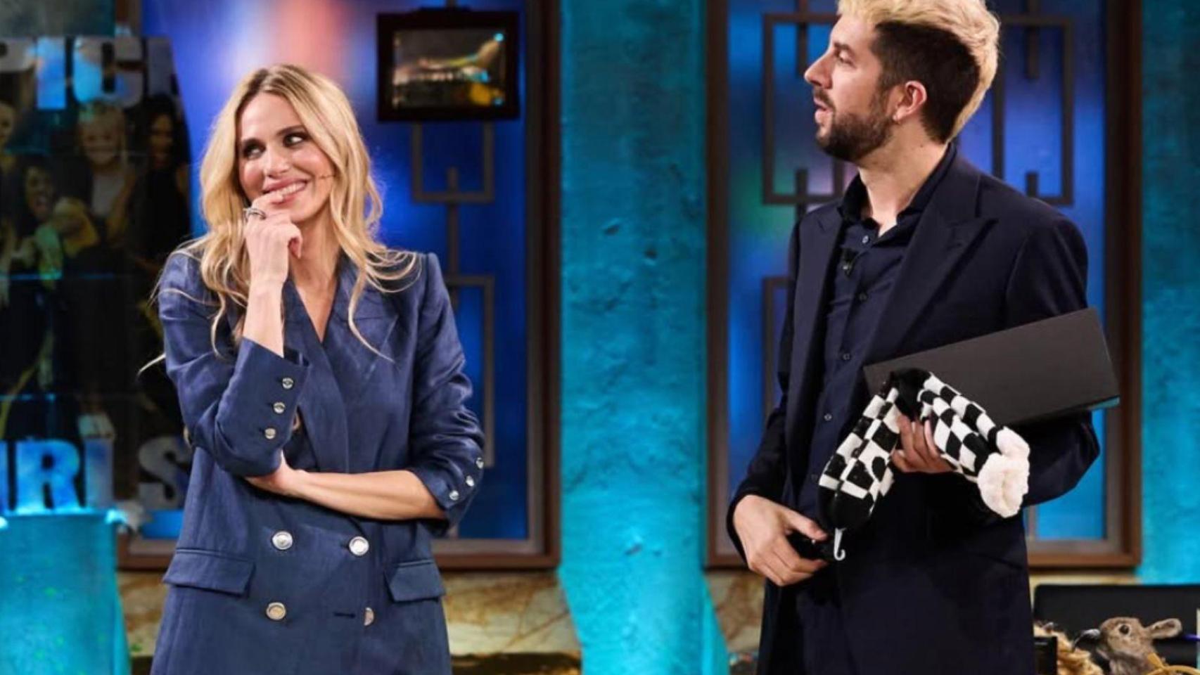 Vanesa Romero y David Broncano en 'La Revuelta'