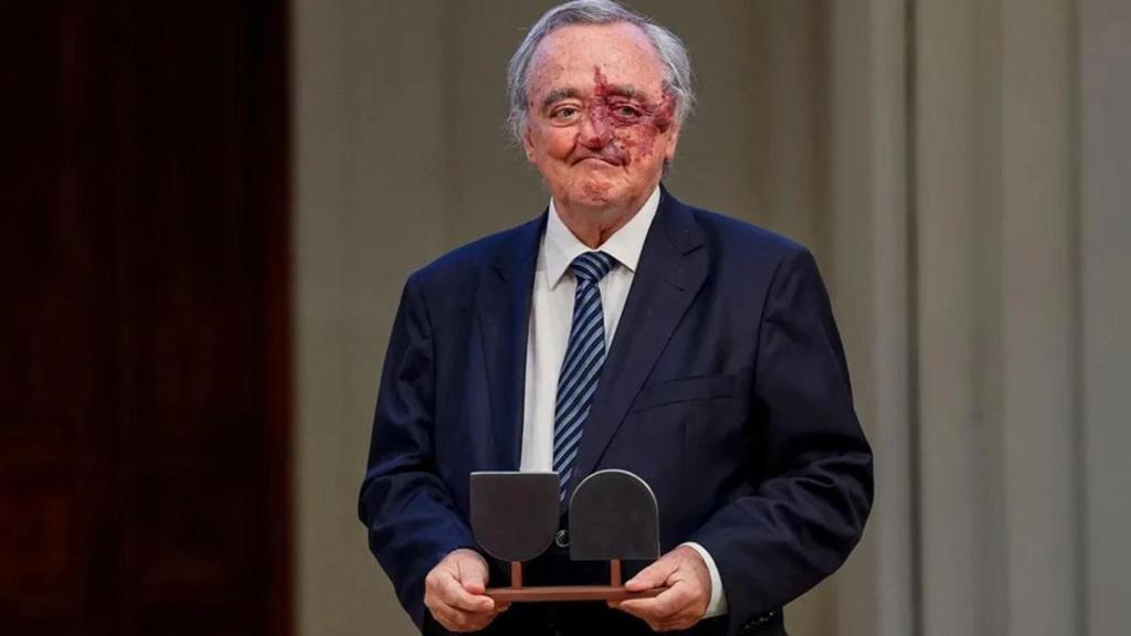 Barbacid recibe el premio Valor Añadido de la Fundación BBVA en junio del año pasado.