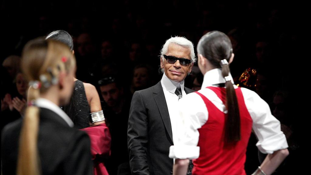Karld Lagerfeld durante una presentación de Chanel en 2003.
