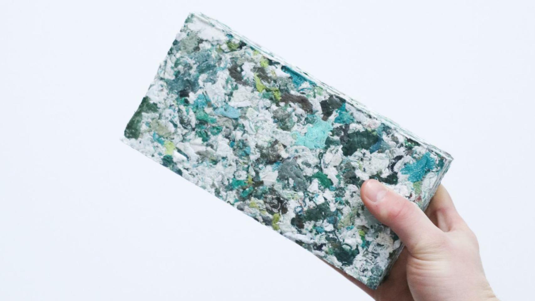 El ladrillo FabBRICK hecho con ropa vieja.