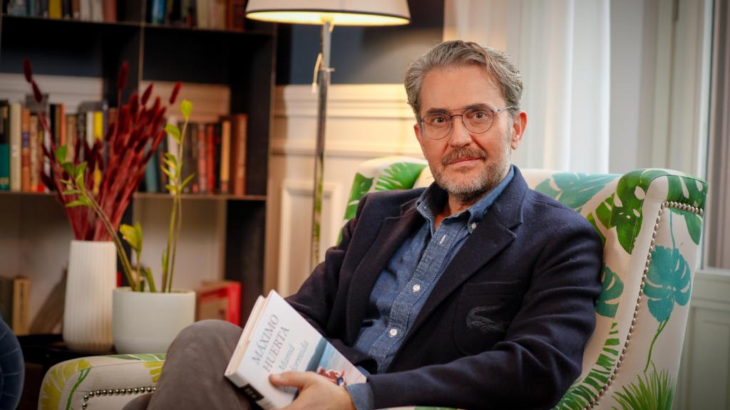 Máximo Huerta, periodista autor de la novela 'Mamá está dormida'.