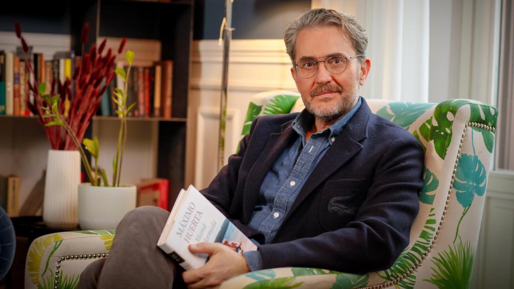 Máximo Huerta, periodista autor de la novela 'Mamá está dormida'.