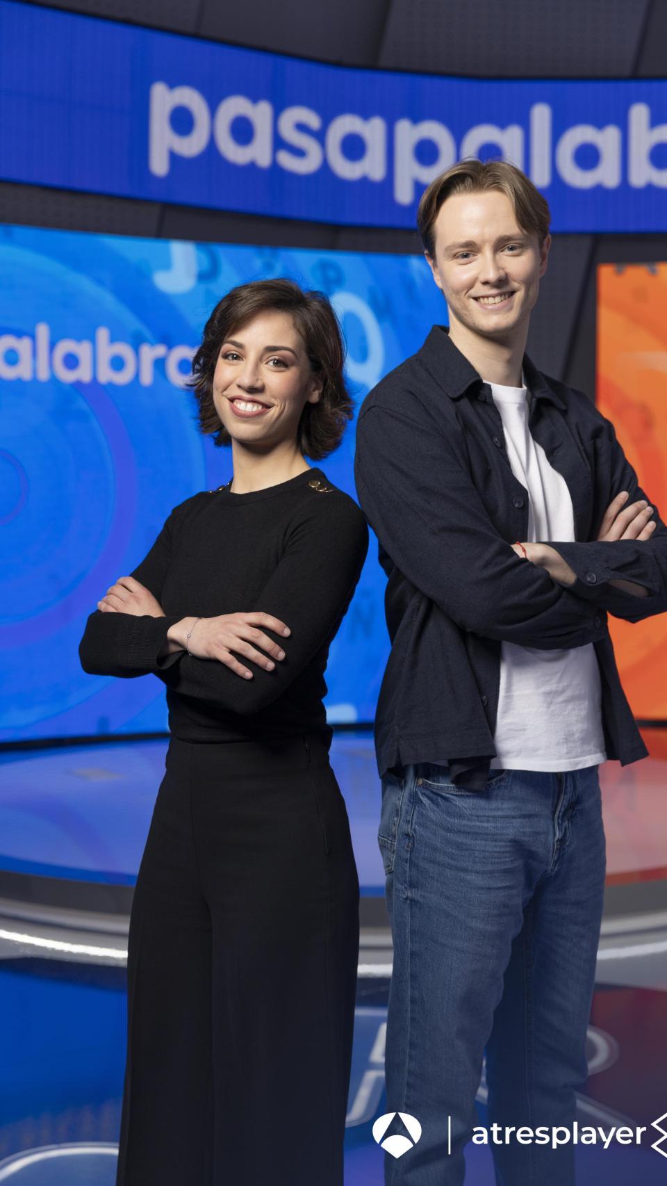 Rosa y Manu, los concursantes finalistas de 'Pasapalabra'.