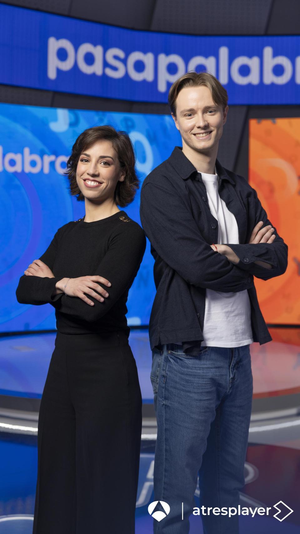 Rosa y Manu, los concursantes finalistas de 'Pasapalabra'.