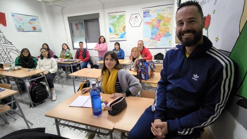 Una visita de profesores al instituto Gaia de Sant Vicent del Raspeig.