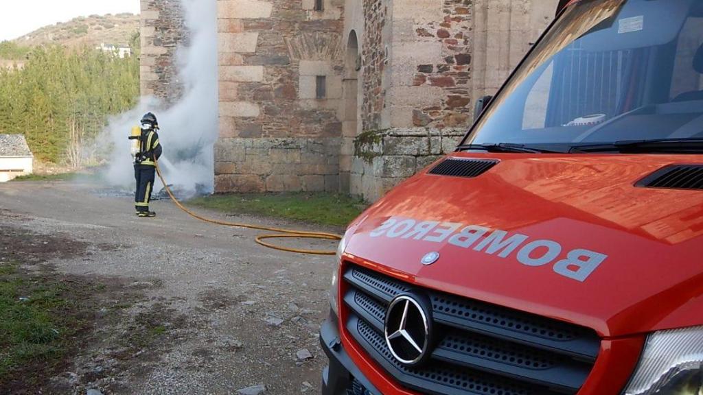 Bomberos de Ponferrada en una foto de archivo