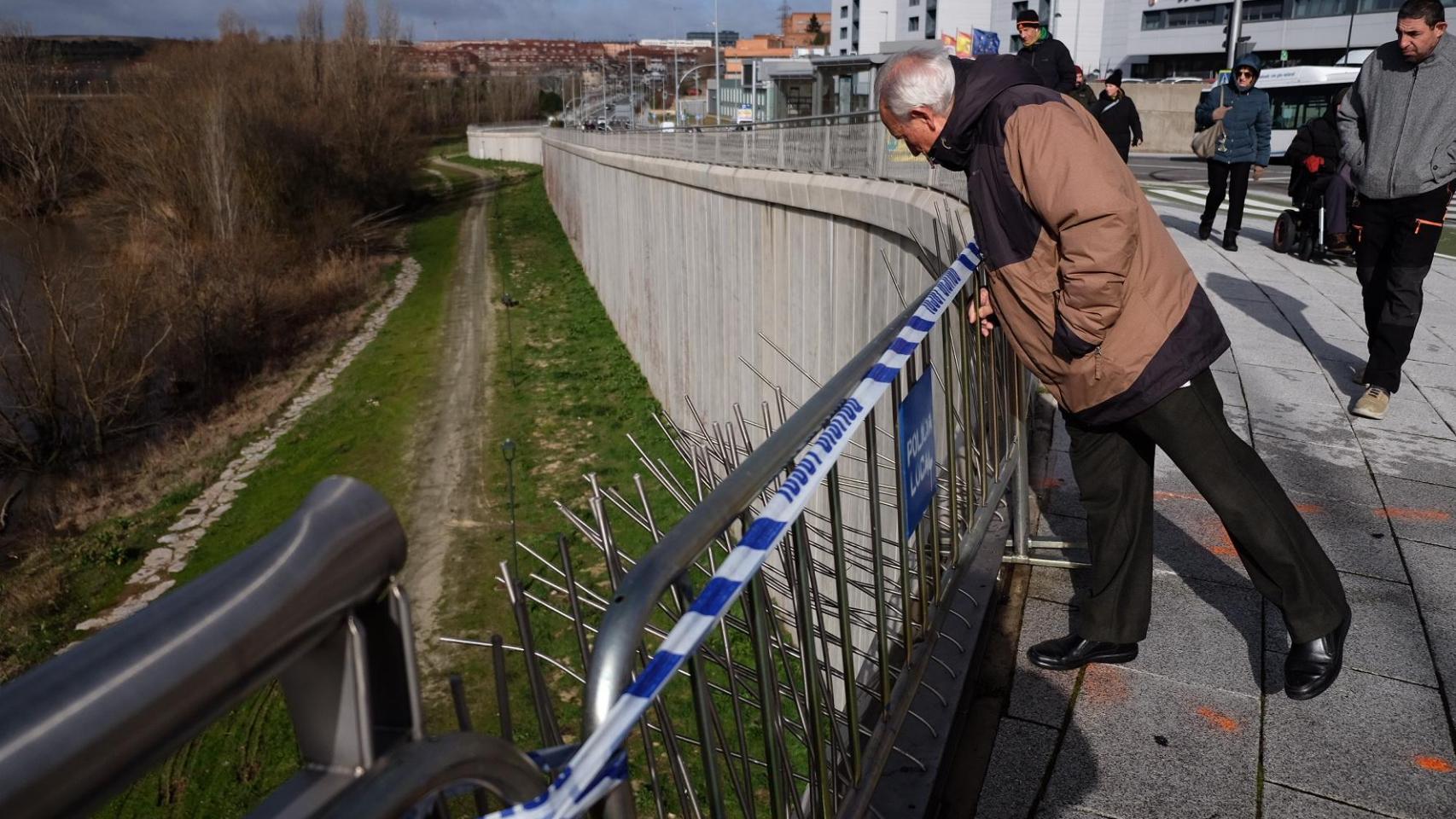 Fallece una mujer de 58 años que cayó con su coche por un desnivel a la orilla del Tormes en Salamanca
