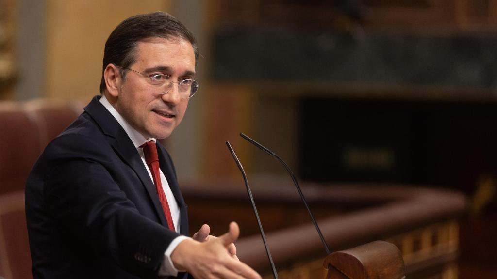El ministro de Asuntos Exteriores, José Manuel Albares, durante una sesión plenaria del Congreso.