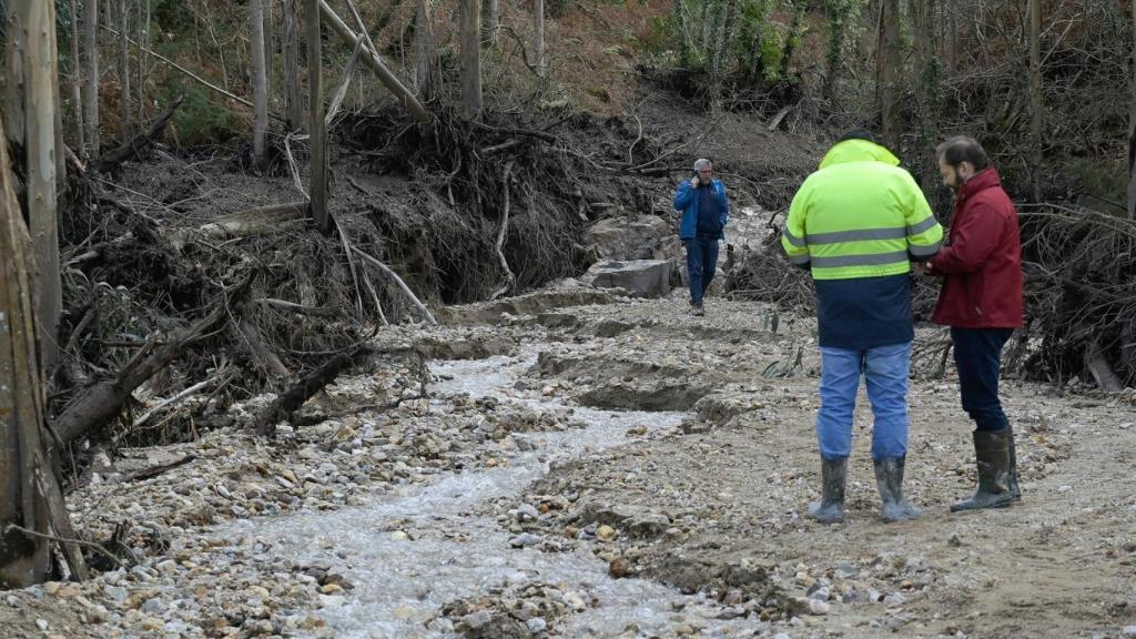 Rotura y desbordamiento de una antigua balsa minera en Monte Neme, a 31 de enero de 2026, entre Malpica y Carballo, La Coruña, Galicia (España)