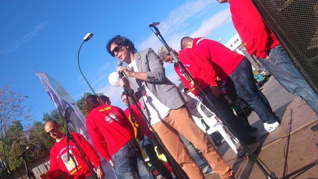 Toni presentando una previa.