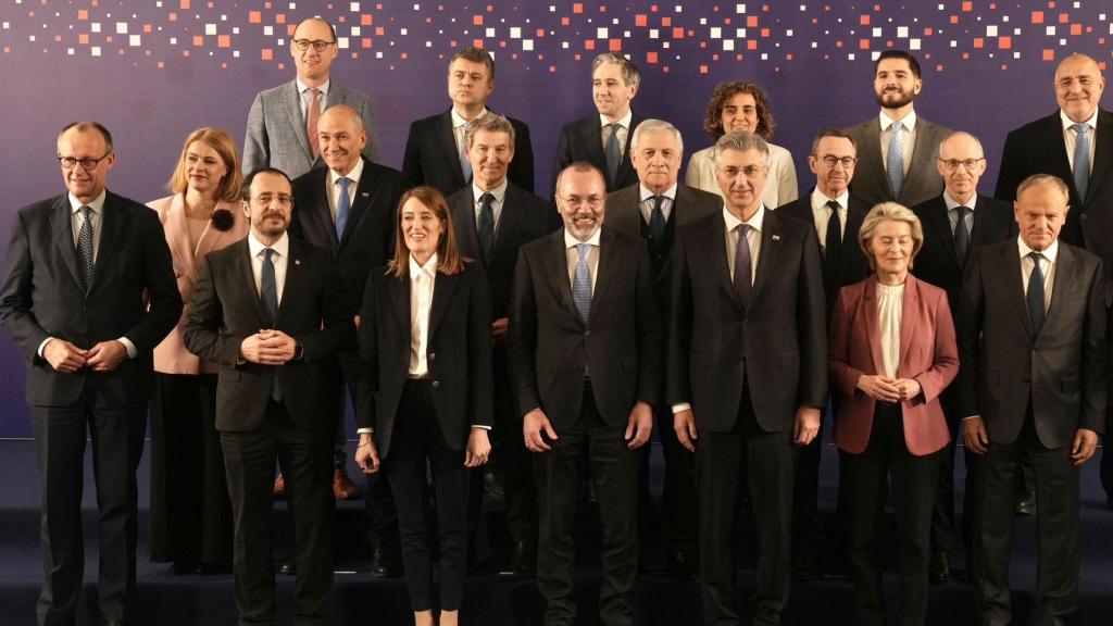 Alberto Núñez Feijóo, junto al resto de líderes del PPE, durante la cumbre celebrada este fin de semana en Zagreb (Croacia).