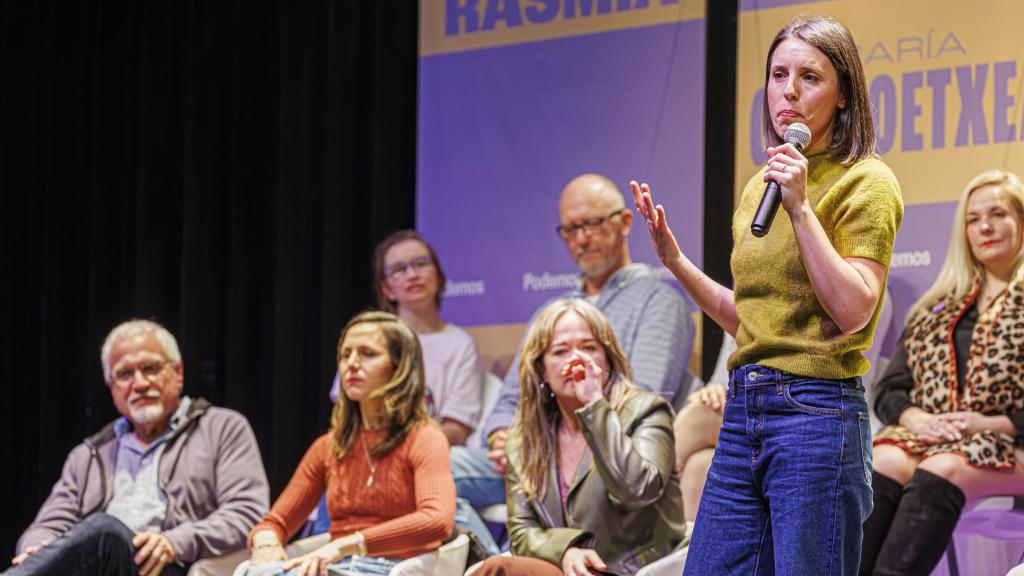 Irene Montero, este sábado junto a la candidata María Goikoetxea.