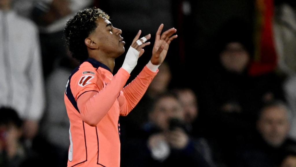 Lamine Yamal celebra su gol ante el Elche.