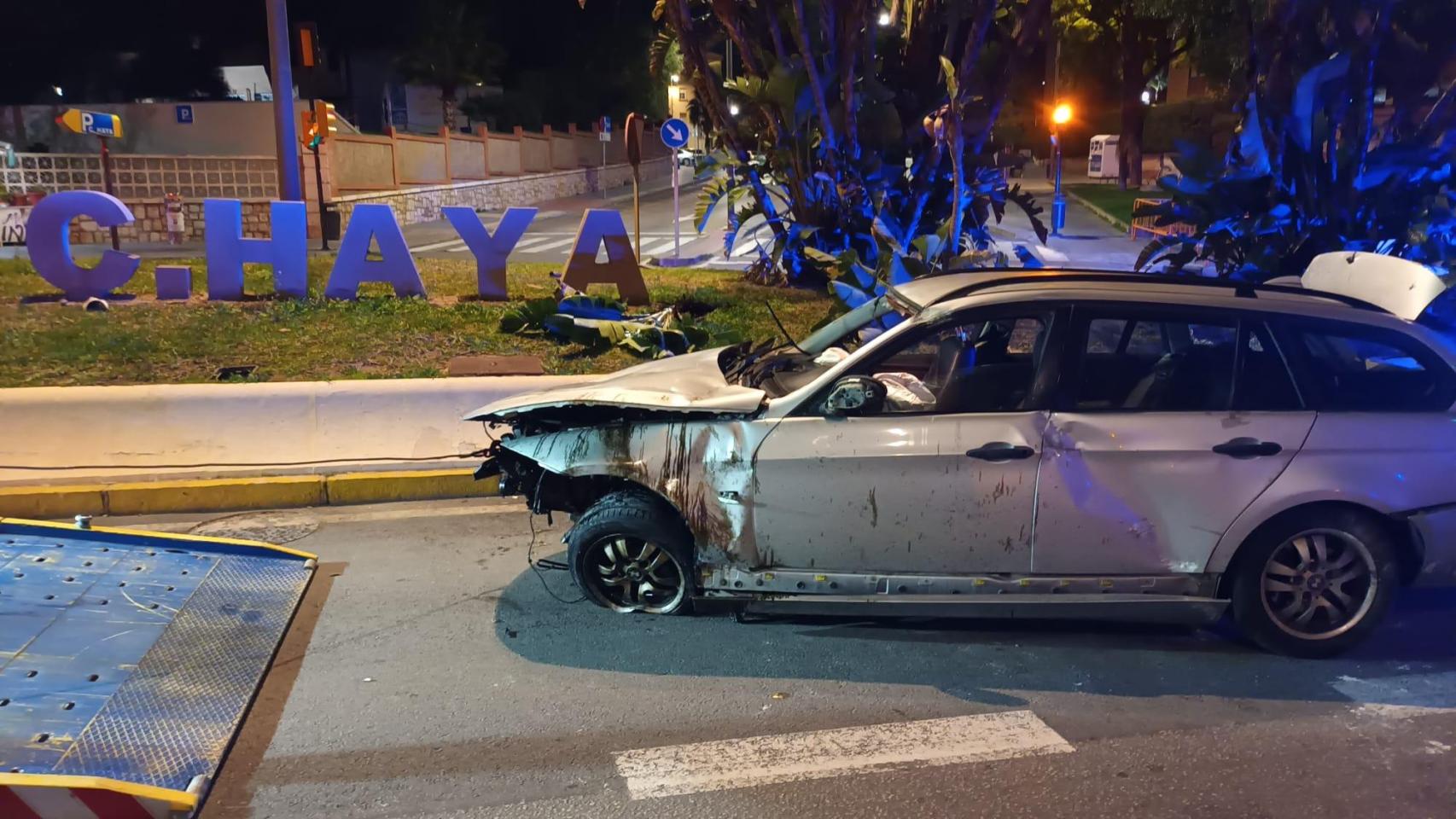 Imagen del espectacular accidente de tráfico junto al Hospital Carlos Haya de Málaga.