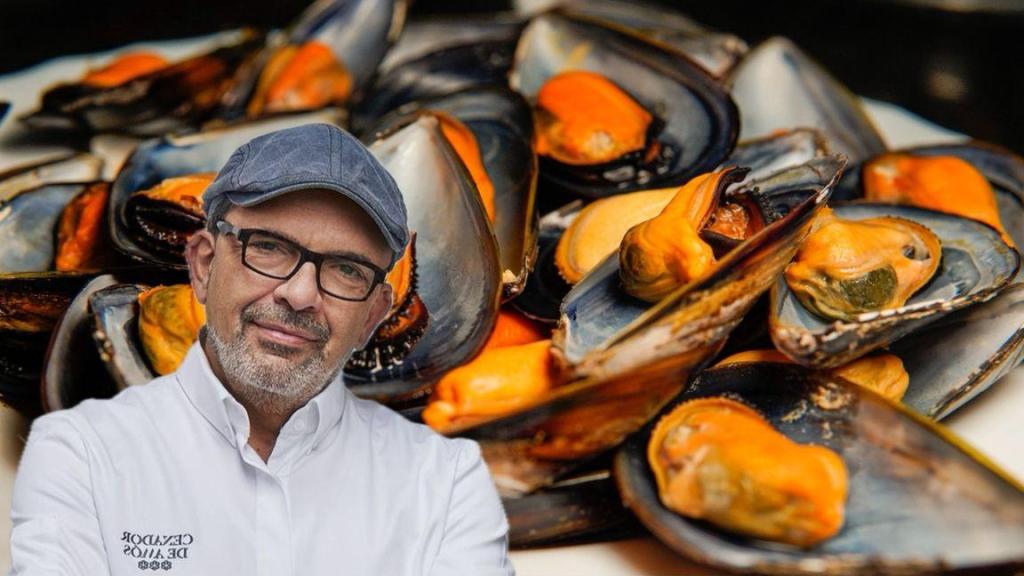 Jesús Sánchez junto a un plato de mejillones.
