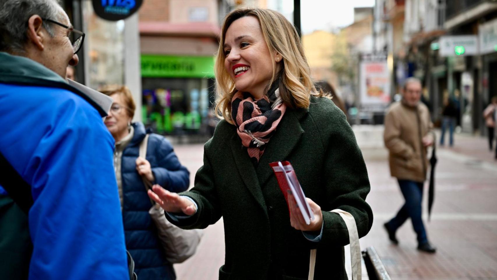 Pilar Alegría este lunes en Zaragoza.