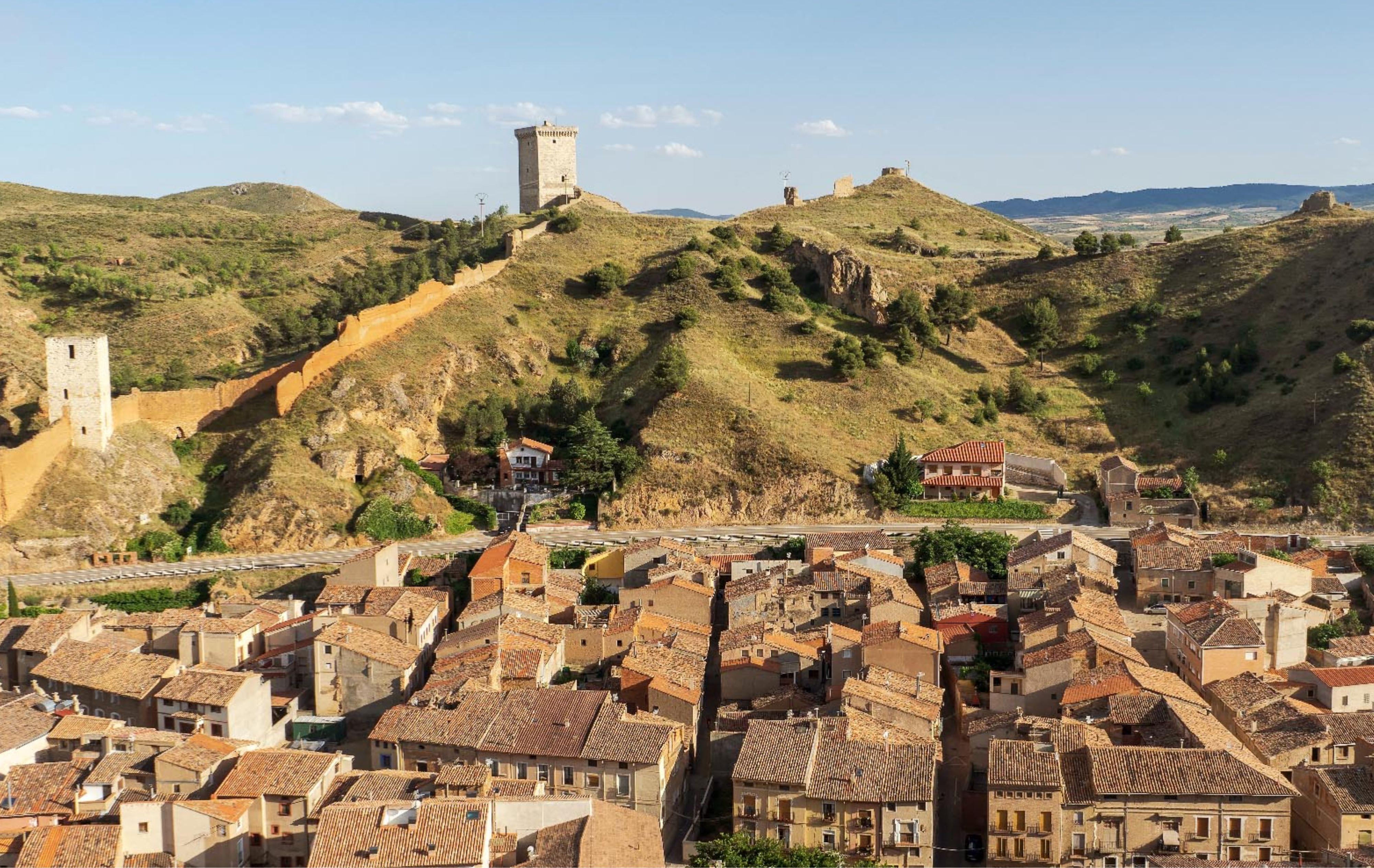 Vistas de Daroca y de su muralla