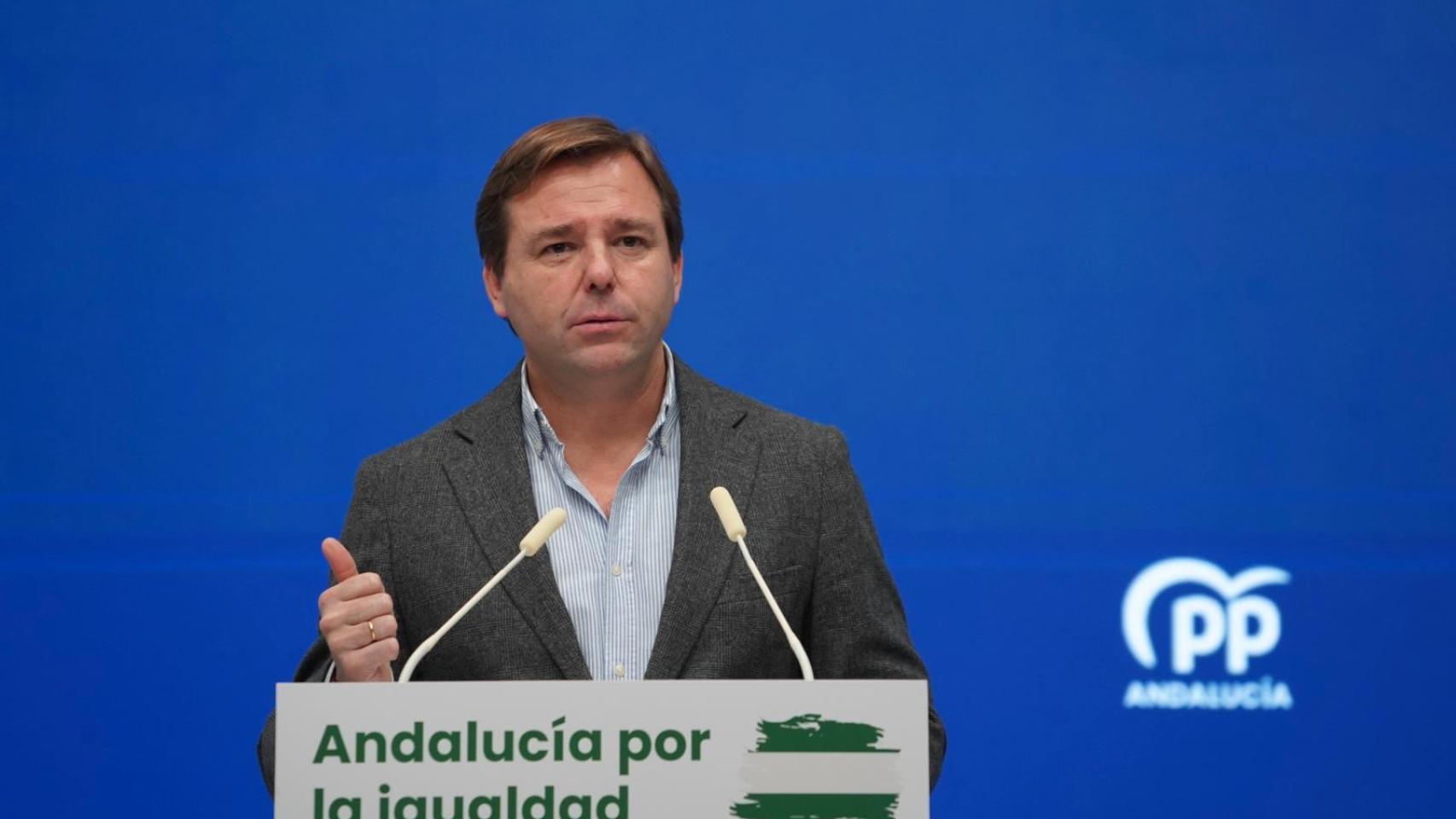 Antonio Repullo, secretario general del PP andaluz, este lunes en la sede del partido en Sevilla.