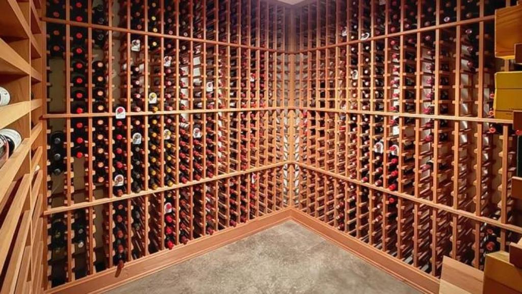 La gran bodega del actor y su mujer.