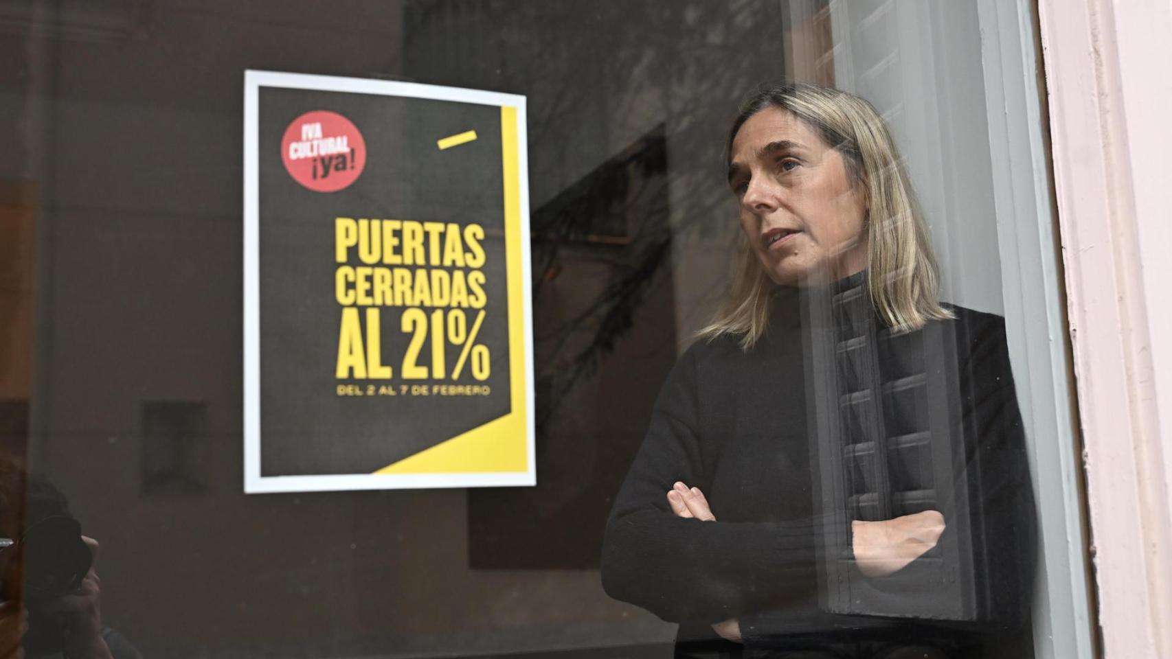 Idoia Fernández, presidenta del Consorcio de Galerías de Arte Contemporáneo, este lunes en el interior de la galería que dirige, NF Nieves Fernández, en Madrid. Foto: EFE/Fernando Villar