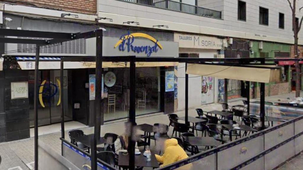 Fachada del Provenzal, en la calle Pedro Cerbuna de Zaragoza.