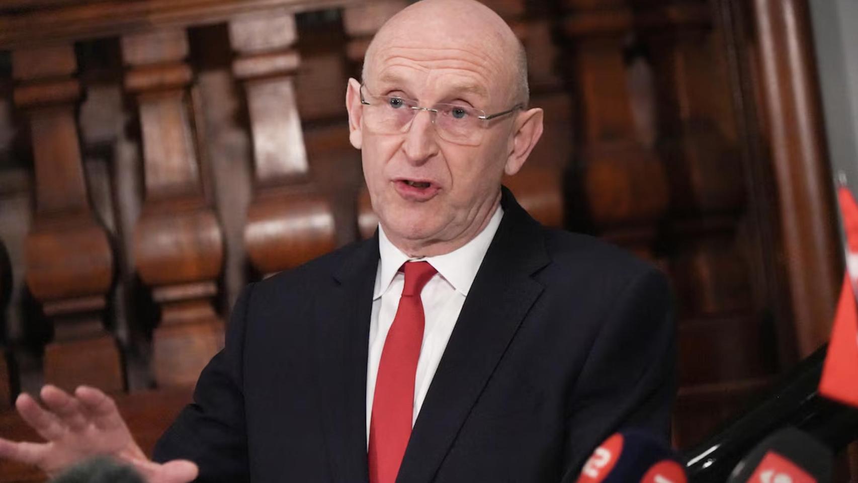 El ministro de Defensa británico, John Healey.