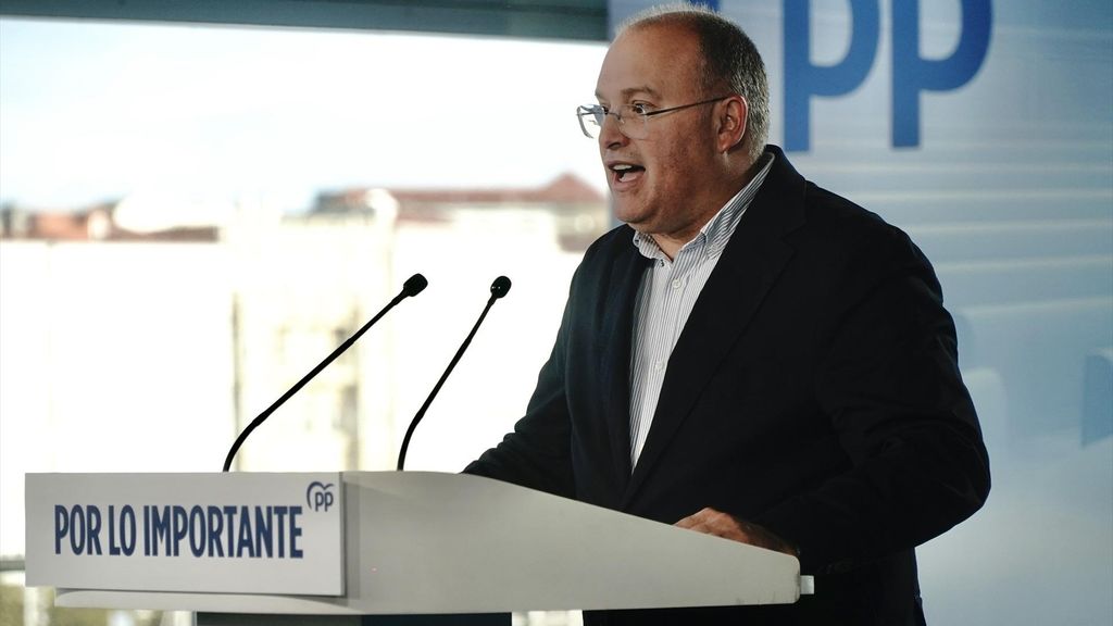 El secretario general del PP, Miguel Tellado, durante la apertura de la 28 Interparlamentaria del PP, en el Palexco, a 10 de enero de 2026, en A Coruña.
