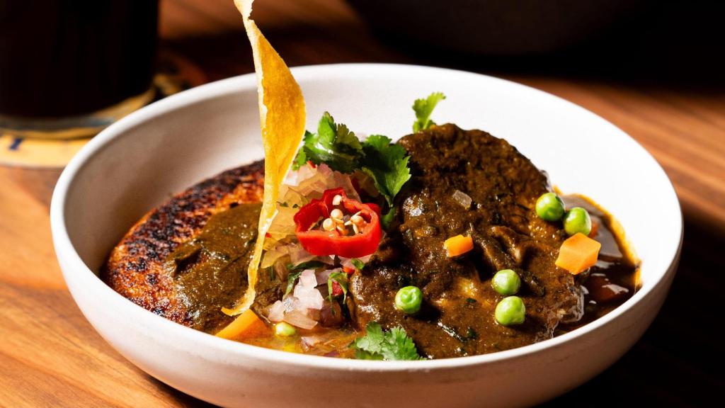 Más allá de los ceviches, los guisos también tienen protagonismo en la carta de Mercado Central.