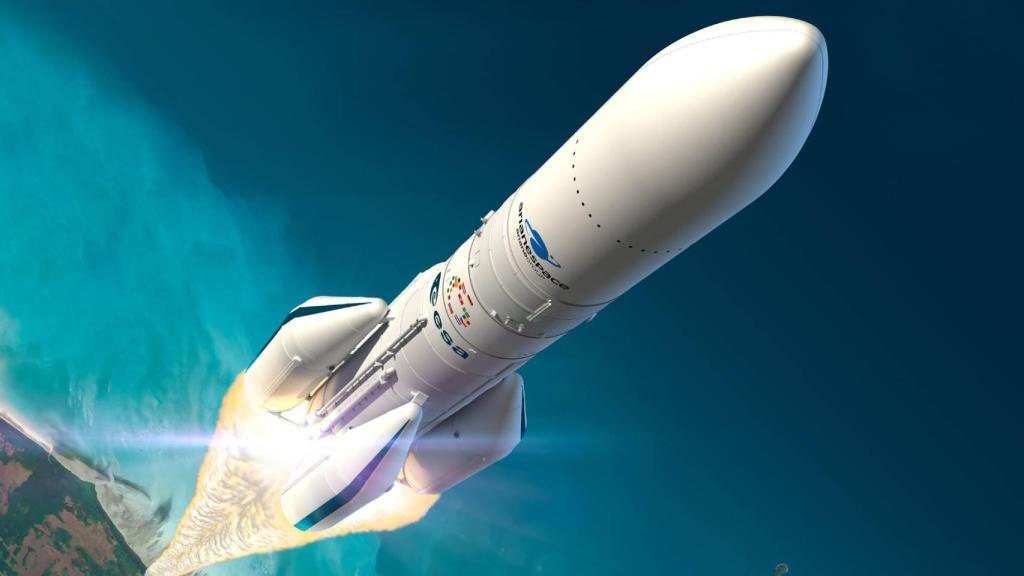 Vista artística del despegue del Ariane 6 con cuatro propulsores sobre la Guayana Francesa.