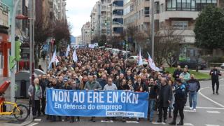 Cientos de trabajadores de GKN se manifiestan contra el ERE que pretende impulsar la empresa, a día 1 de febrero de 2026