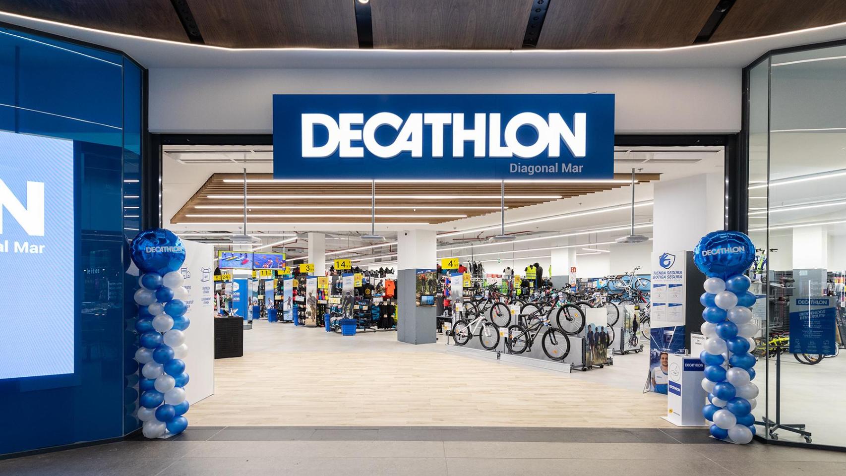 Fachada Decathlon.