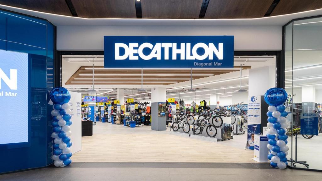 Fachada Decathlon.