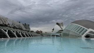Día nublado en la Ciudad de las Artes y las Ciencias, Valencia. EE