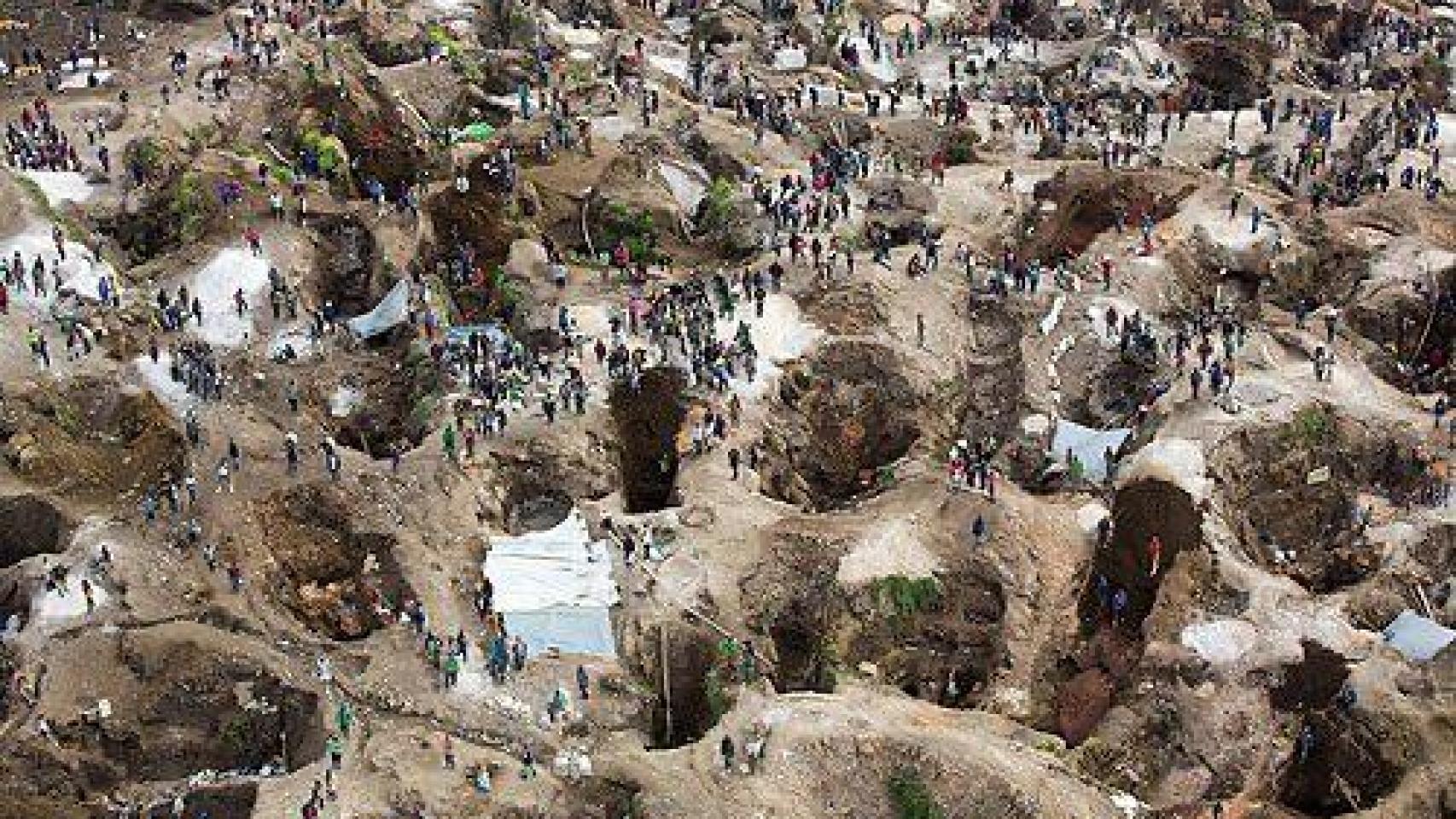 Imagen de la mina ilegal de coltán de Rubaya, en el este de la República Democrática del Congo.