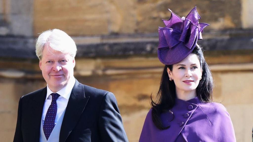 Charles Spencer, hermano de Diana de Gales, junto a la que ha sido su última mujer, Karen.