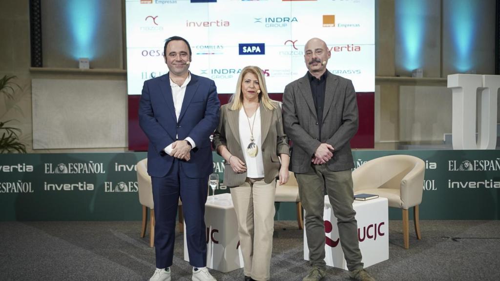 María del Carmen Sánchez Díaz, vicepresidenta primera de la Comisión de Defensa del Congreso de los Diputados y Txema Guijarro García, portavoz de la Comisión de Defensa del Congreso de los Diputados