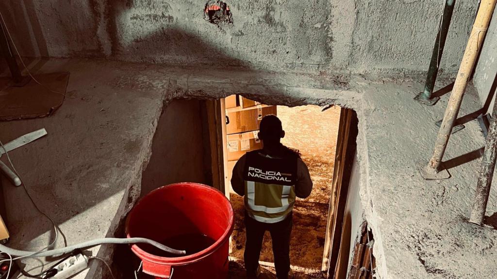 Acceso subterráneo de la operación llevada a cabo en Torrijos.