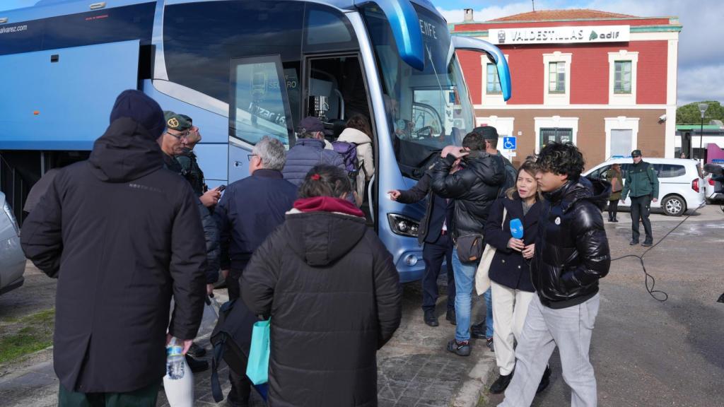 Los pasajeron fueron reubicados en autobuses