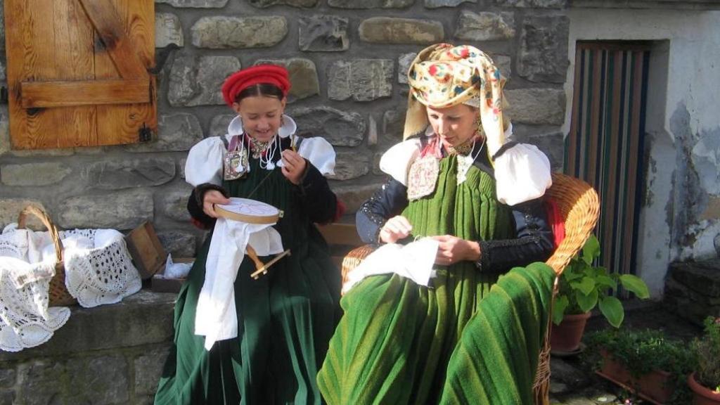 Exaltación del traje ansotano.