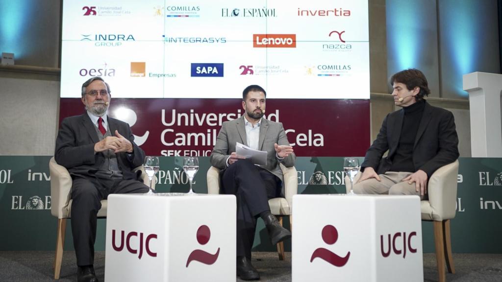 Félix Pérez (Universidad Politécnica), Gastón Trelles (Redactor en Invertia) y Gregorio López (Universidad Pontificia Comillas) en la segunda jornada del Observatorio de la Defensa El Español - Invertia