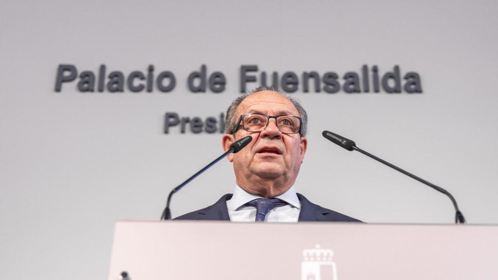 El consejero de Hacienda, Administraciones Públicas y Transformación Digital, Juan Alfonso Ruiz Molina, en rueda de prensa.