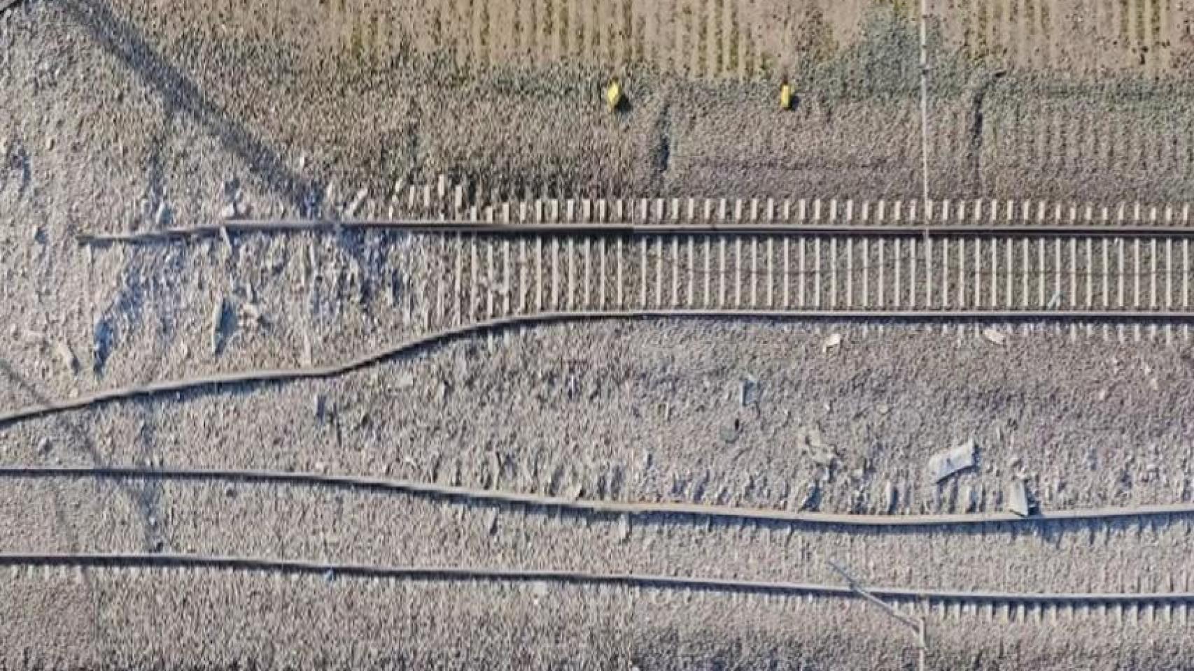 Las vías por las que circulaban, respectivamente, los trenes de Alvia e Iryo siniestrados en el accidente de Adamuz.