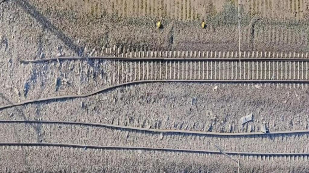 Las vías por las que circulaban, respectivamente, los trenes de Alvia e Iryo siniestrados en el accidente de Adamuz.