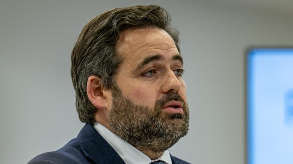 Núñez en la reunión sectorial sobre fiscalidad del PP de Castilla-La Mancha celebrada este martes en Toledo. Foto: PP CLM.